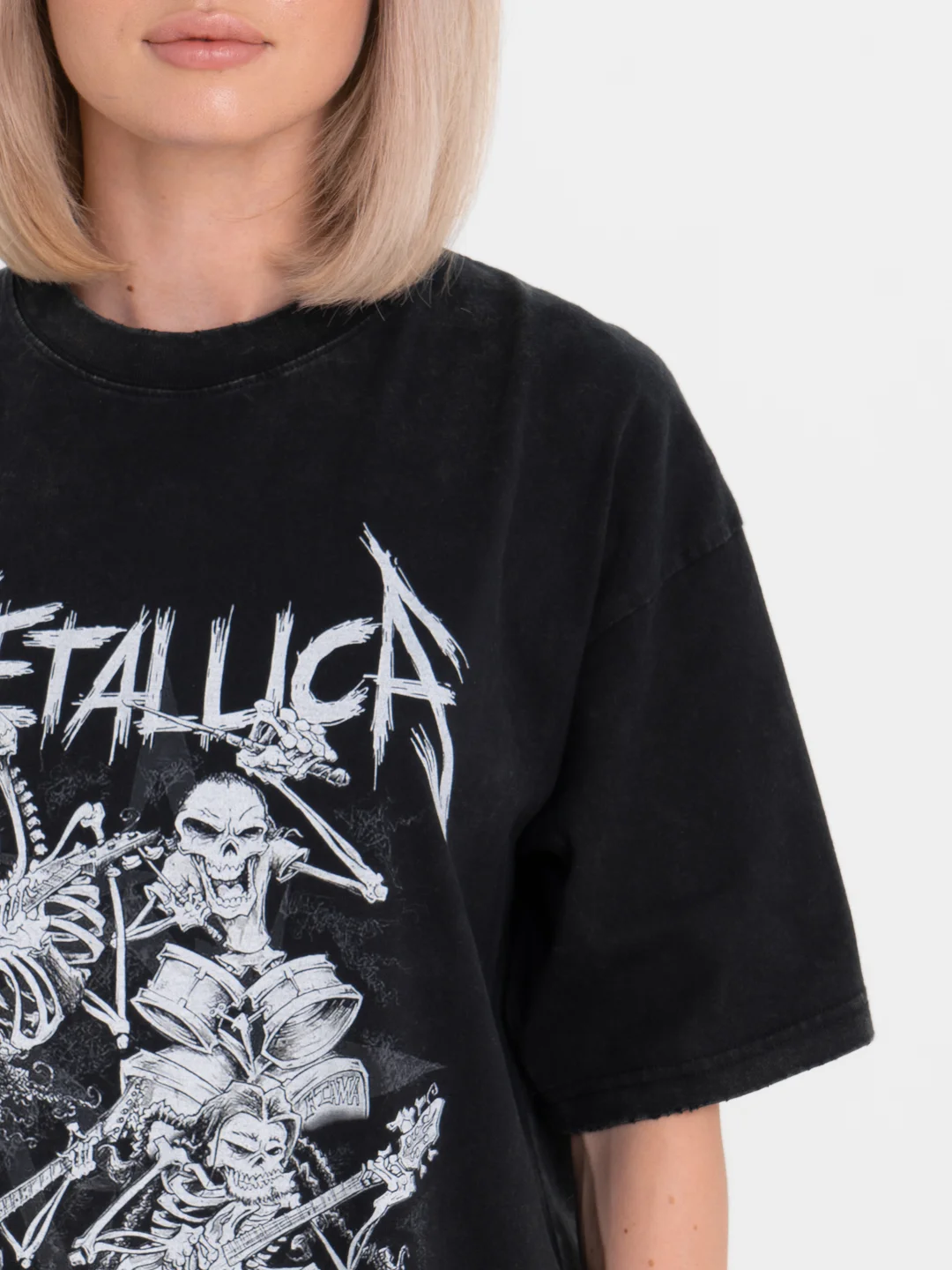 Oversized Футболка "Metlica" в винтажном стиле