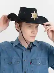 Черный ковбойская шляпа