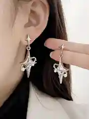 Серьги женские в виде звезд со стразами