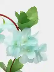 Голубой лиана с цветами и листьями искусственные. Для интерьера