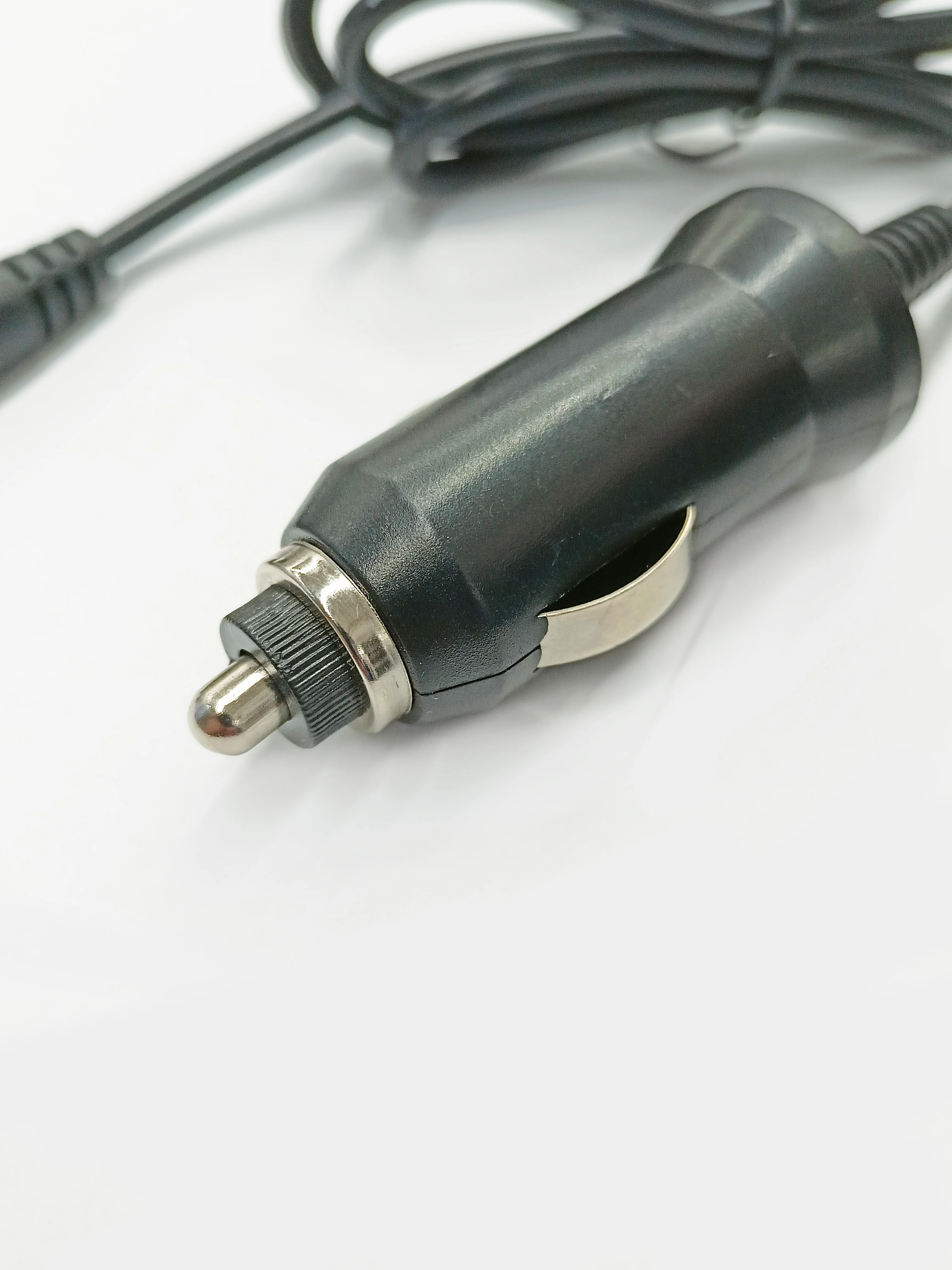 Автомобильное зарядное устройство для мониторов, портативных TV 12V 5.5*2,5