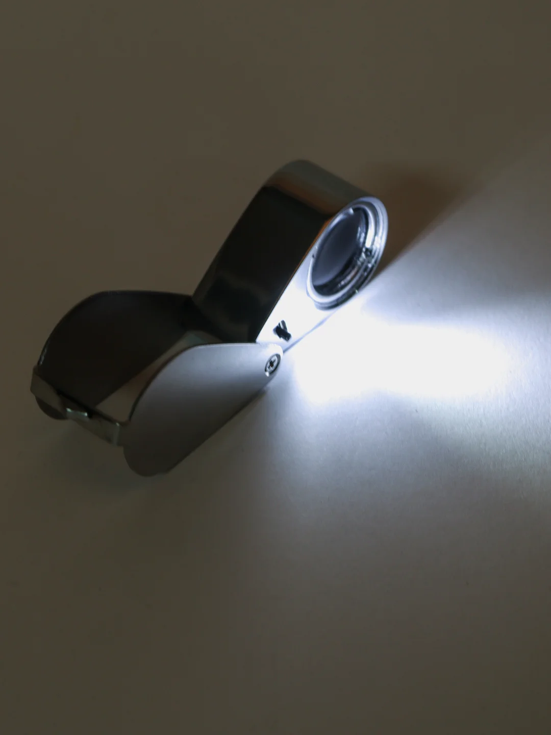 Лупа Pro Legend ювелирная 30х, 21 мм, с подсветкой (2 LED)