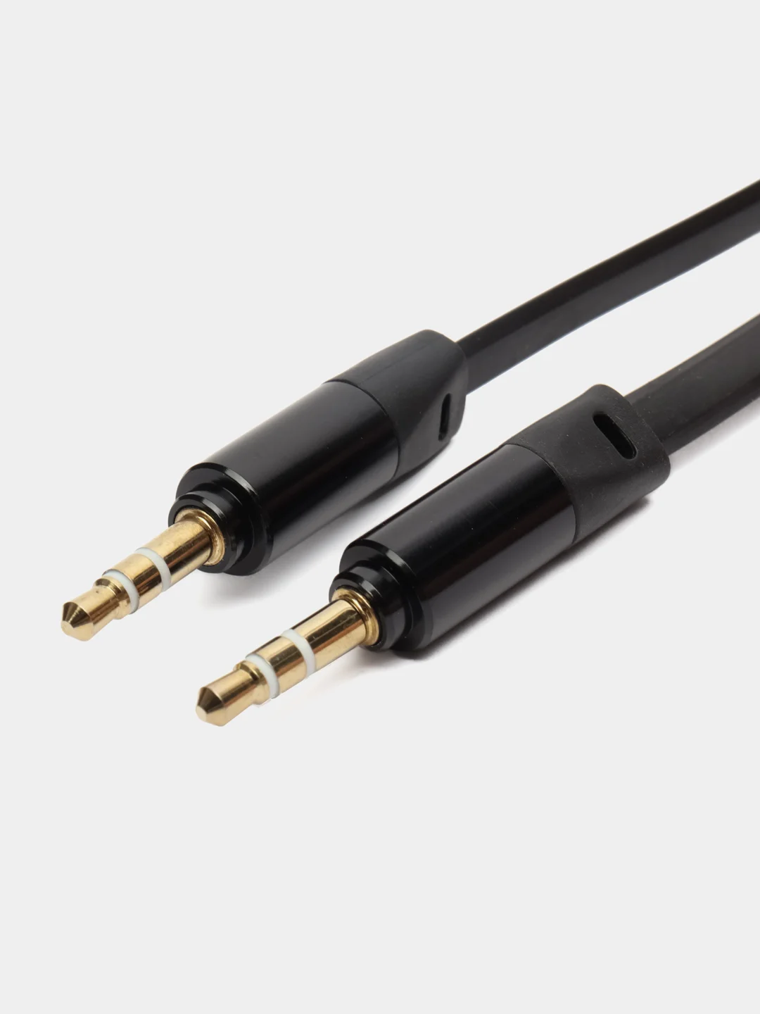 Кабель Jack 3.5 mm вилка <--> Jack 3.5 вилка, плоский, черный, 1 м.