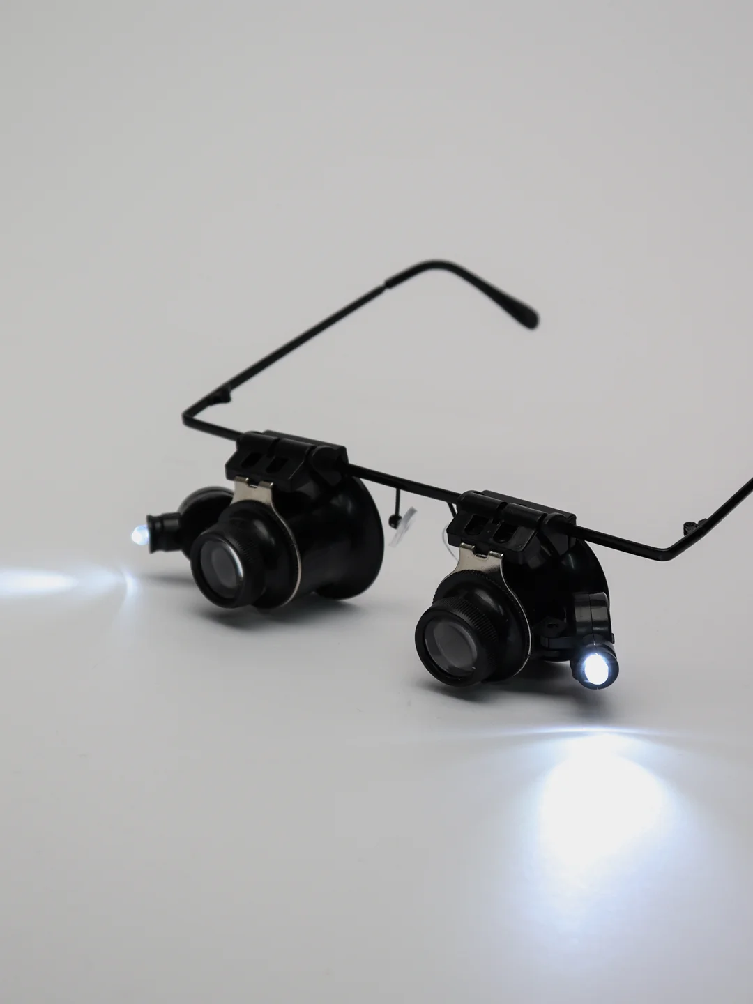 Лупа налобная 20x бинокулярная (очки) с подсветкой (2 LED)