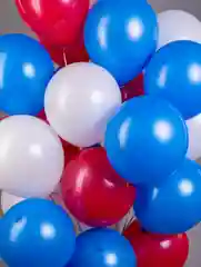 Разноцветный шарики воздушные  триколор ,  12 июня , День России