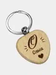 Лазерный брелок "Ольга" с клевером и фразой "Мечты сбываются", идеален для подарка любимым