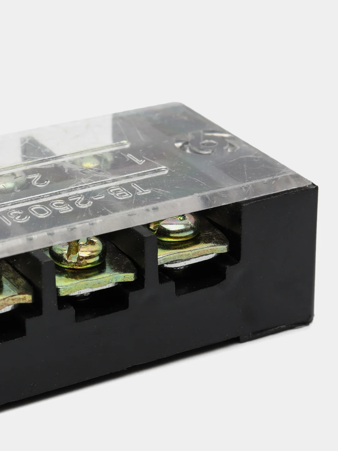 Клеммная колодка винтовая с крышкой, 6 контактов, М4, 25 А, 600 В, 10 AWG, 6 мм2