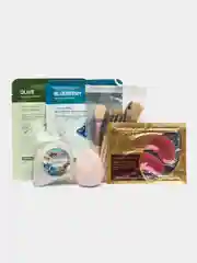 Подарочный набор косметики для девушки и женщины