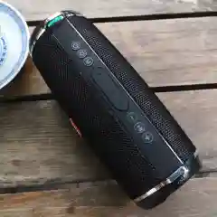 Черный портативная bluetooth колонка TG-192 светящаяся с супермощными динамиками