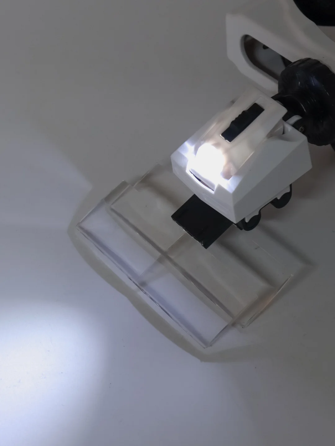 Лупа налобная 28.0x с подсветкой (1 LED)