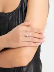 Кольцо круглое с камнем