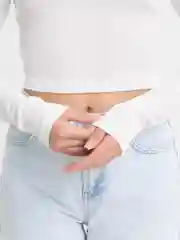 Белый лонгслив женский в рубчик