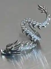 Серьга - кафф в форме дракона