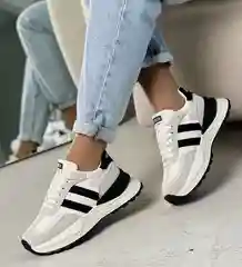 Красный женские кроссовки