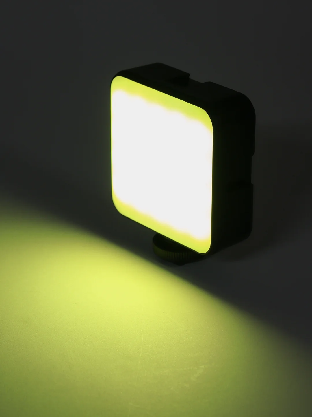 Накамерный цветной свет T64RGB led - светодиодная лампа для камеры
