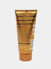 Золотой солнцезащитный крем для лица и тела Fruit Of The Wokali Sun Cream High Protection SPF/UVB