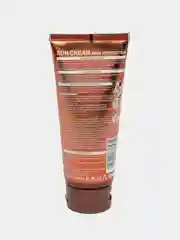 Коричневый солнцезащитный крем для лица и тела Fruit Of The Wokali Sun Cream High Protection SPF/UVB