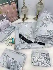 Серебряный комплект постельного белья,ЕВРО,(одеяло облегченное+простыня+ 2 наволочки) ,Ткань -хлопок