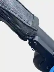 Черный чехол на ручку коляски