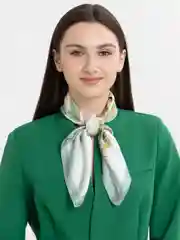 Лесной зеленый платок шелковый на голову и шею