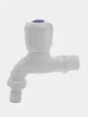 Белый кран водоразборный со штуцером, 1/2" (15 мм), пластик, белый