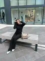 Костюм женский, вязаный, силуэтный