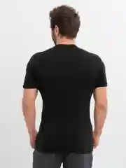 Белый футболка