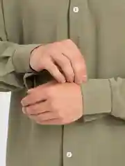 Приглушённый хаки мужской костюм-двойка, из ткани сингапур