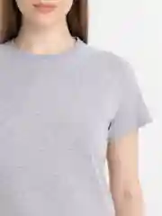 Оливковый футболка женская