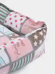 Пастельно-коралловый лежак для кошек и маленьких собак