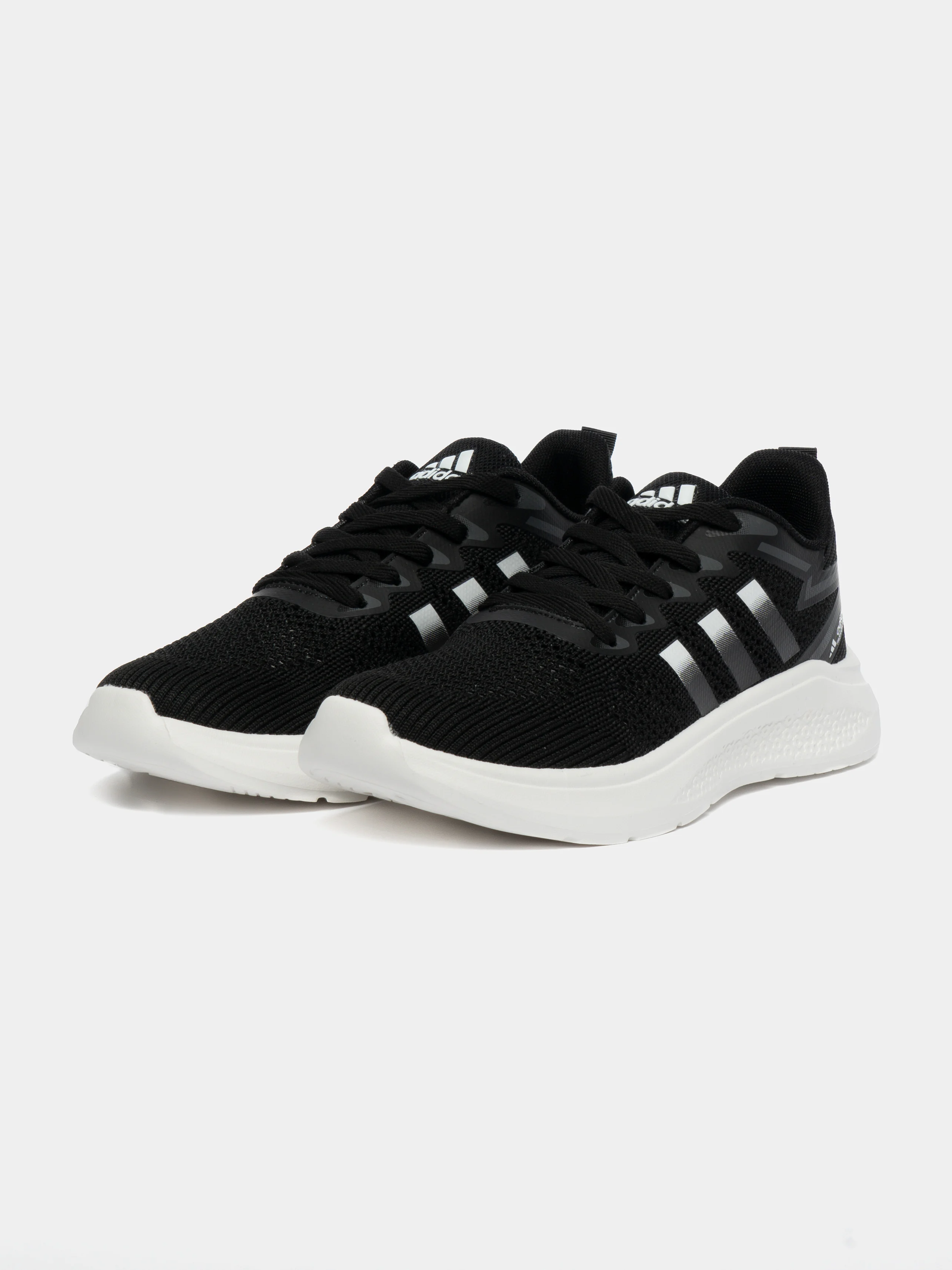 Черный кроссовки мужские с логотипом Adidas