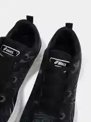 Черный кроссовки мужские с логотипом Asics