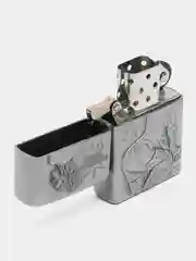 Серый металлик зажигалка бензиновая с рельефным рисунком девушки