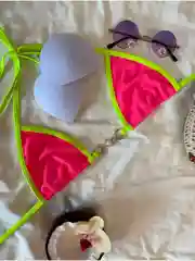 Розовый купальник женский, раздельный