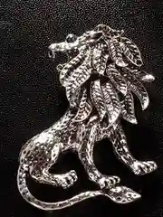 Серебряный брошь "Лев"