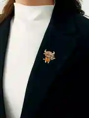 Брошь "Бычок"