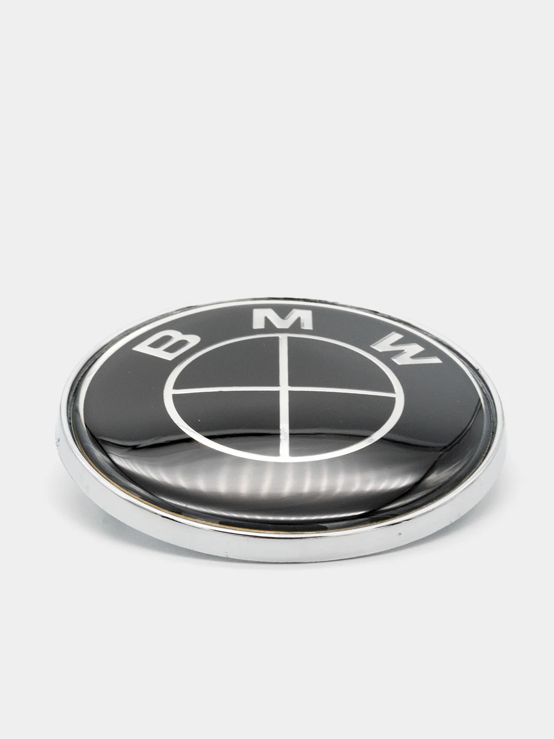 Угольный логотип BMW 74 мм, лакированный