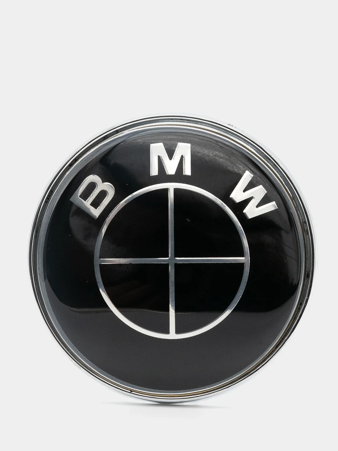 Угольный логотип BMW 74 мм, лакированный