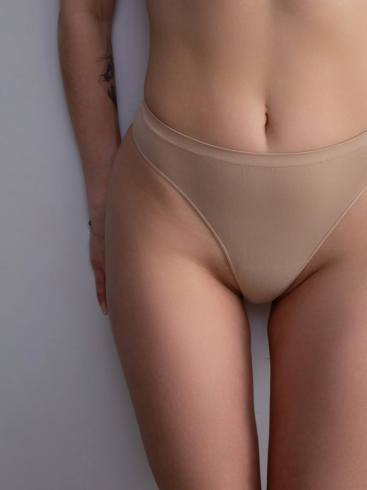Бежевый трусы женские Giulia String