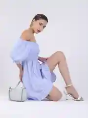 Голубой платье