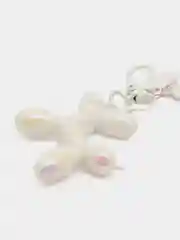 Белый брелок собака