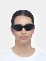 Сиреневый солнцезащитные очки Eyewear Twist в оправе кошачий глаз Итальянского дизайна