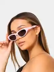 Черный солнцезащитные очки Eyewear Twist в оправе кошачий глаз Итальянского дизайна
