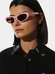Черный солнцезащитные очки Eyewear Twist в оправе кошачий глаз Итальянского дизайна