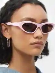 Черный солнцезащитные очки Eyewear Twist в оправе кошачий глаз Итальянского дизайна
