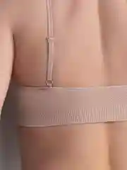 Бежевый бесшовный топ на тонких регулируемых бретелях Giulia CAMI TOP RIB 02