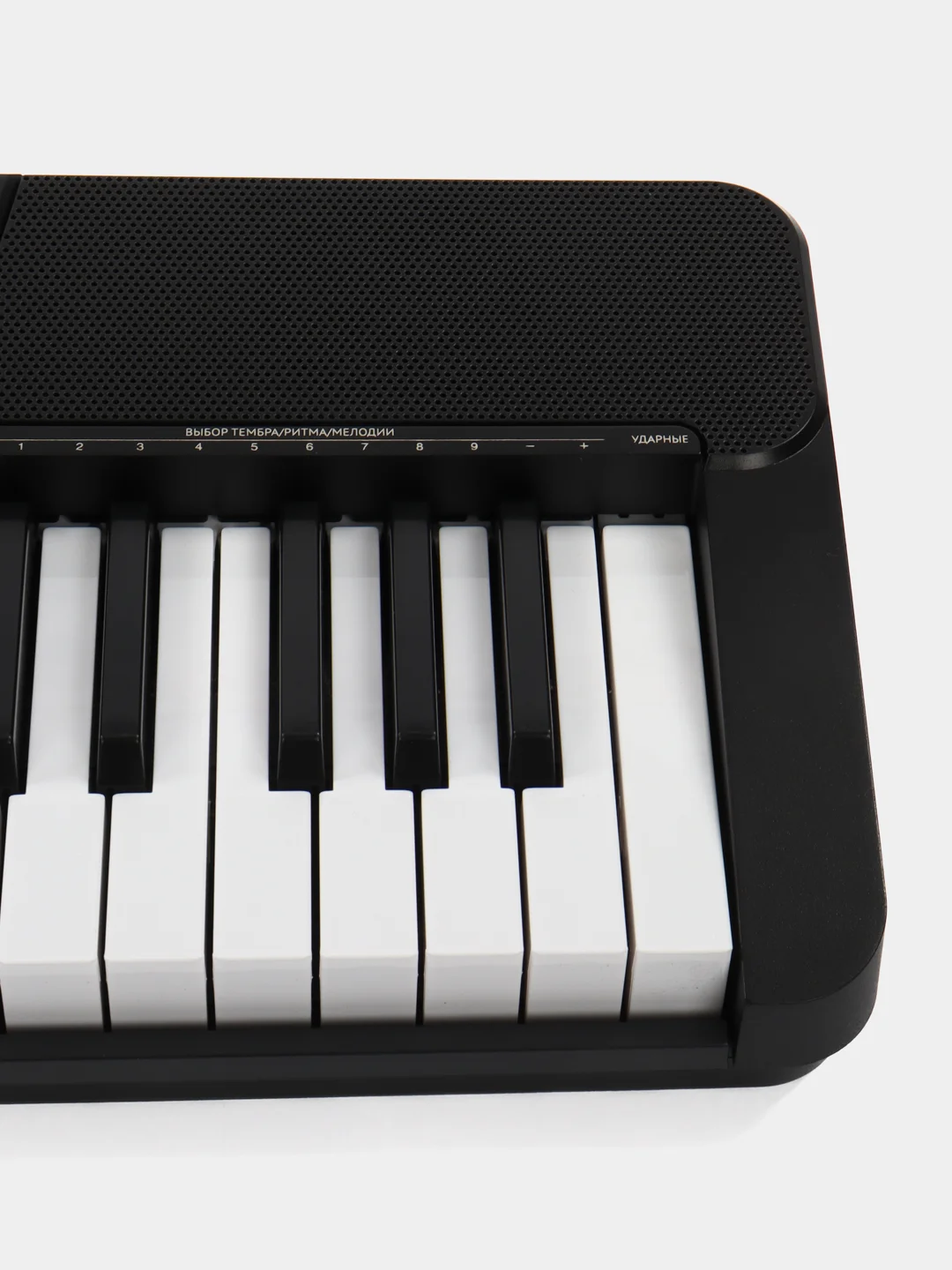 Черный синтезатор TESLER KB-6135 BLACK