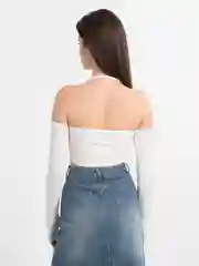 Белый лонгслив с открытыми плечами