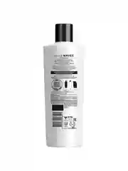 TRESemmé Кондиционер для вьющихся и пушистых волос Curls and Waves, 360 мл