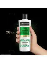 TRESemmé Кондиционер для вьющихся и пушистых волос Curls and Waves, 360 мл